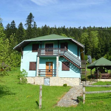 Mystic Forest Hostel Mitrovac Eksteriør bilde