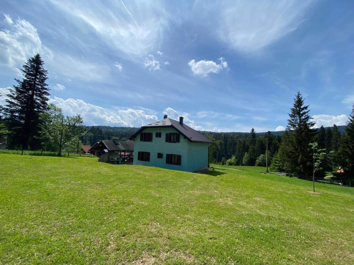 Mystic Forest Hostel Mitrovac Eksteriør bilde