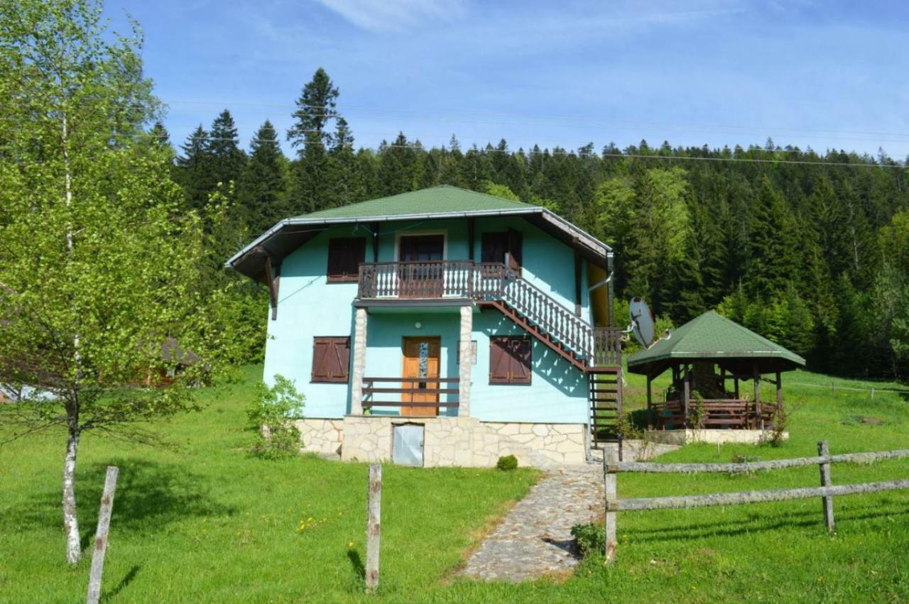 Mystic Forest Hostel Mitrovac Eksteriør bilde